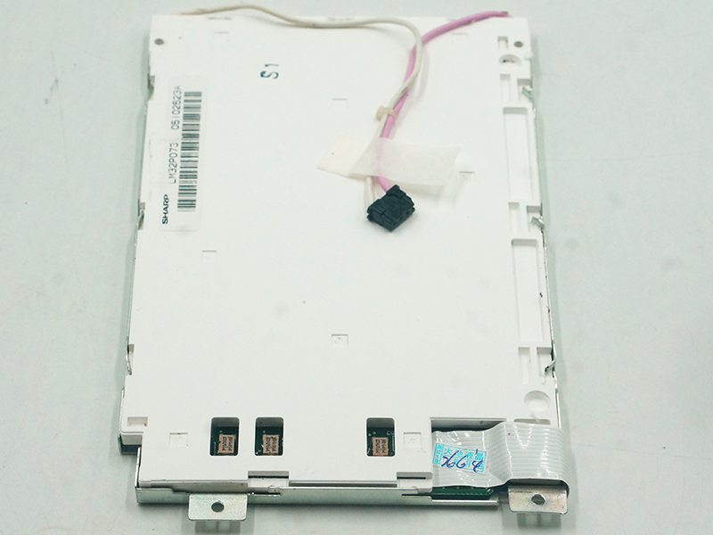 Sharp LM32P073 LCD